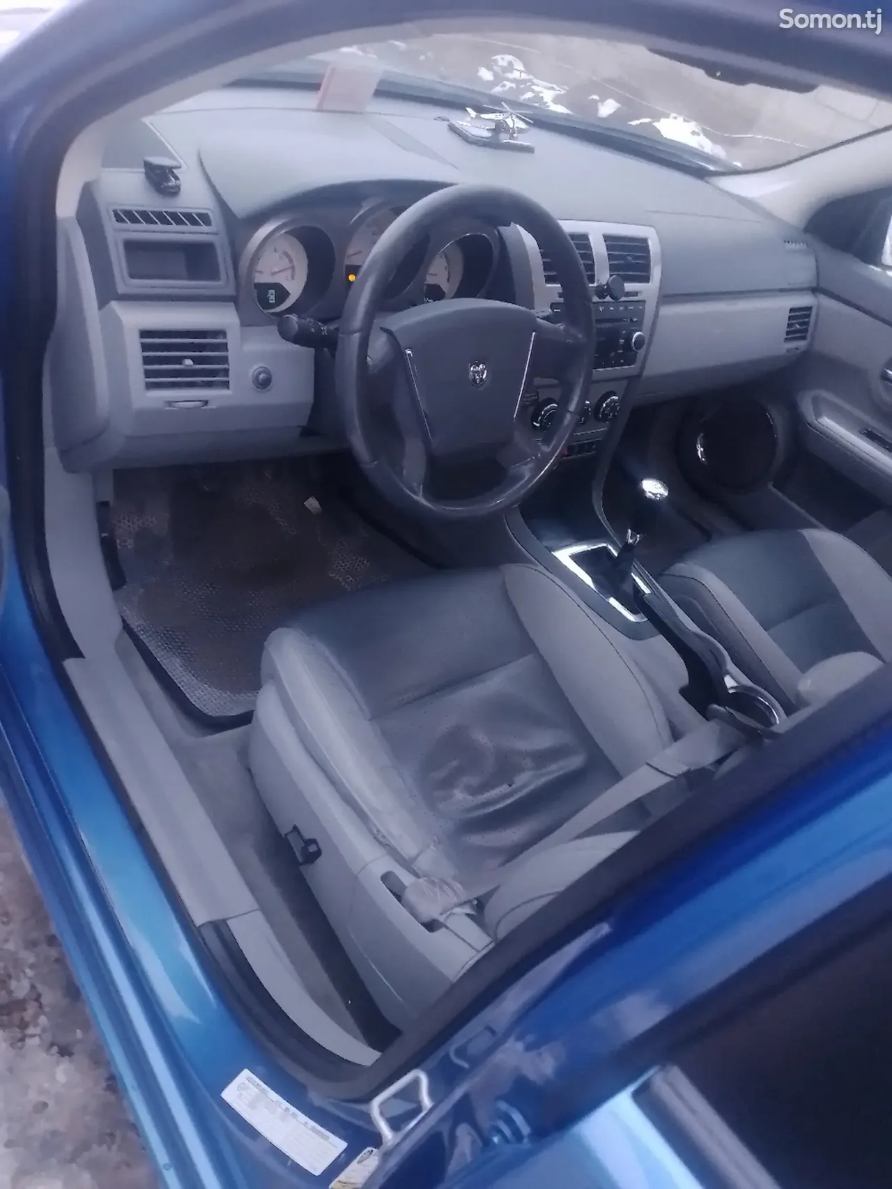 Dodge Charger 2010 · 2.0 MT