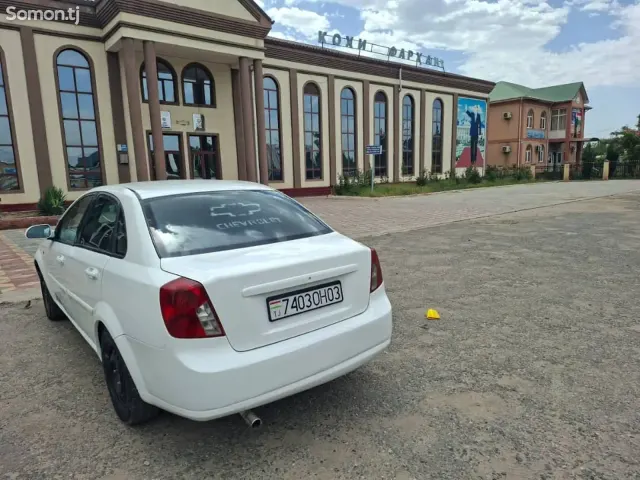 Daewoo Lacetti 2005 · 1.6 MT