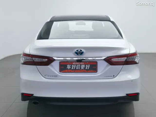 Toyota Camry 2019 · 2.5 AT