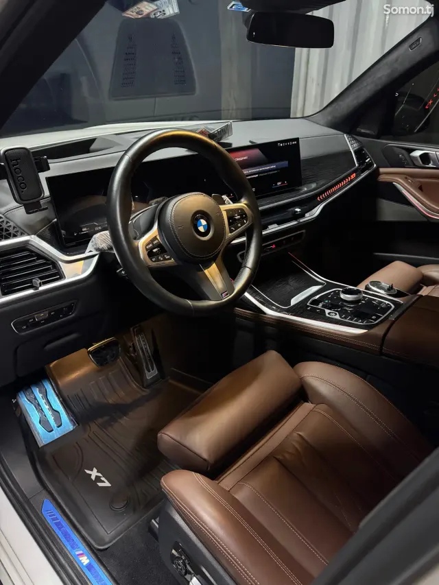 BMW X7 2025 · 4.0 AT