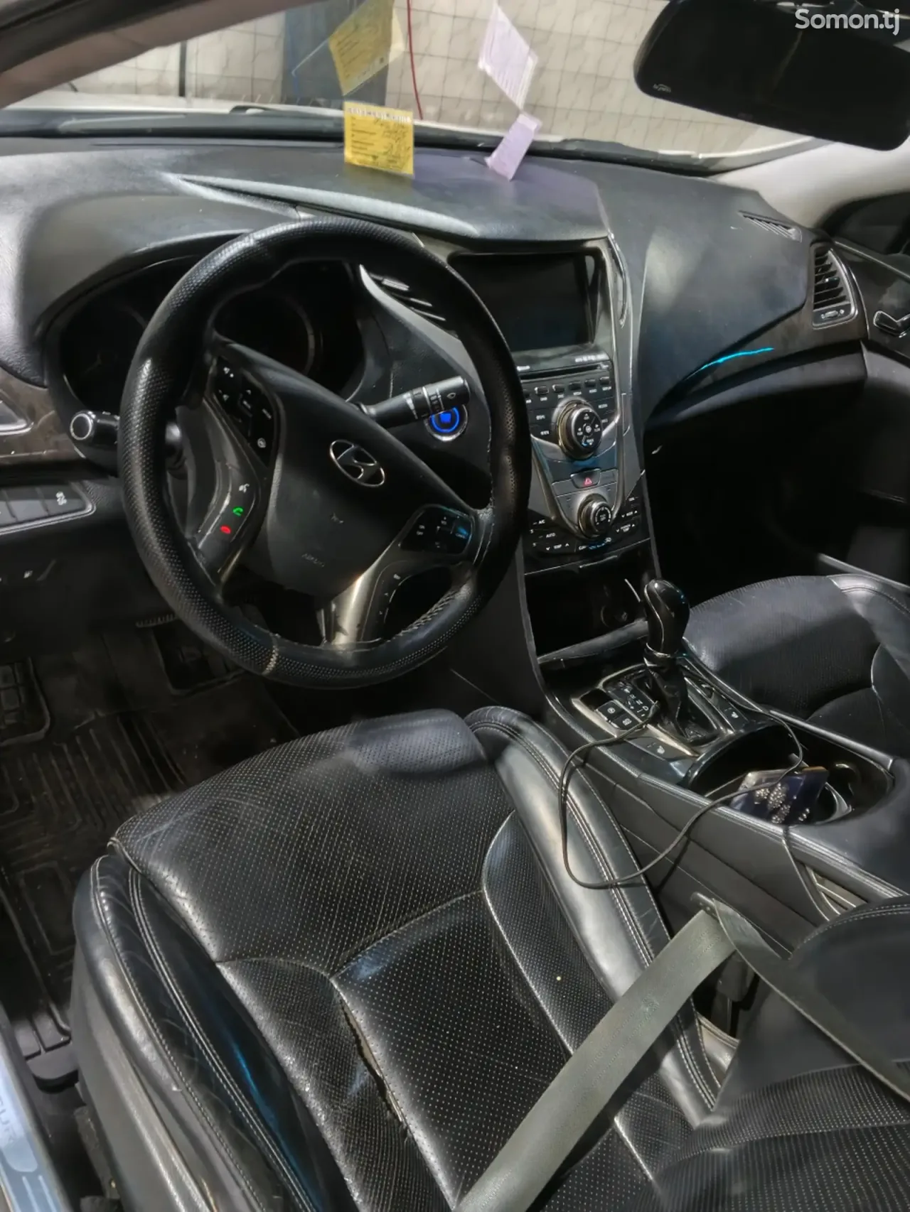 Hyundai Grandeur 2011 · 2.4 AT