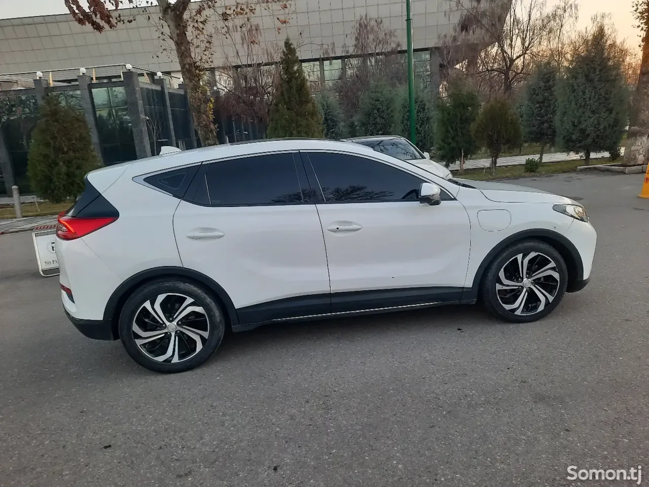 Hongqi E-HS3 2020 · 3.0 AT