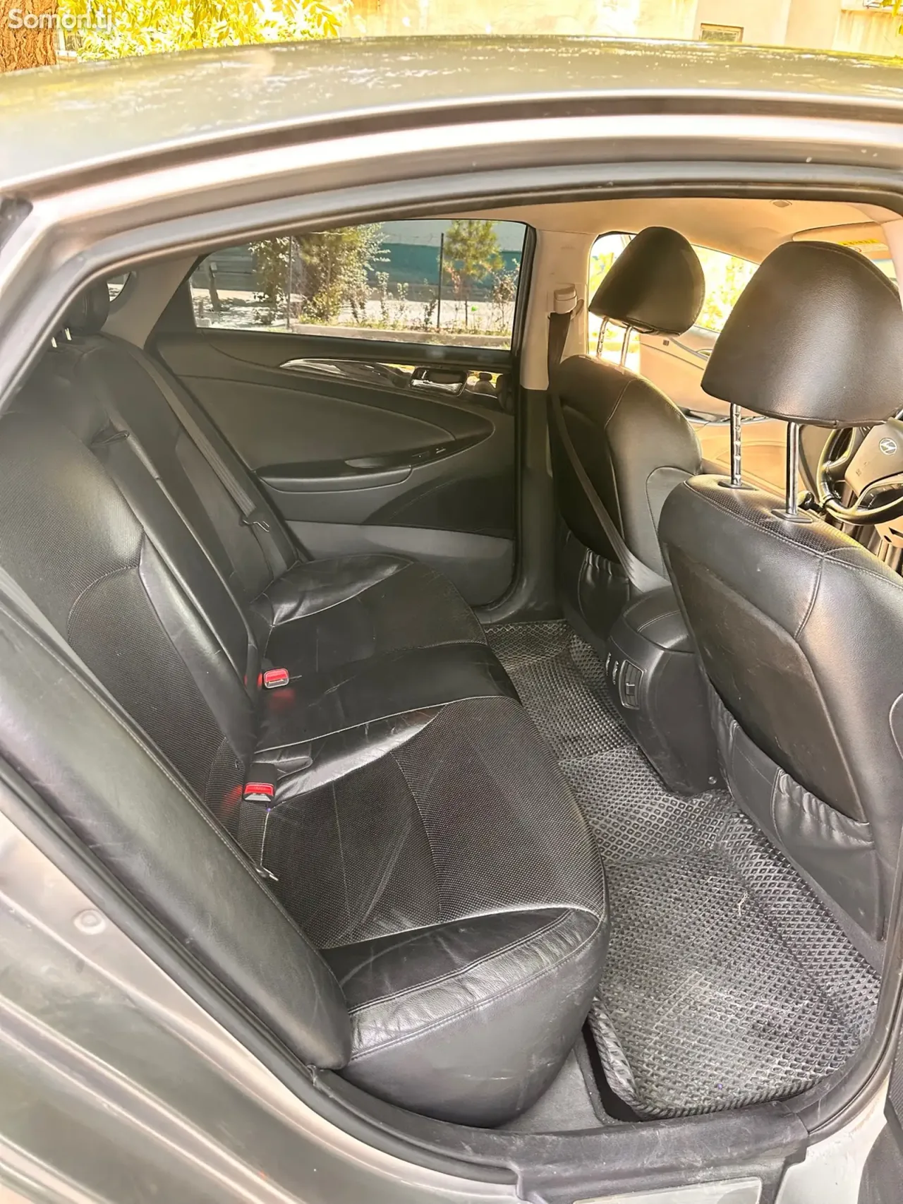 Hyundai Elantra 2010 · 2.0 AT
