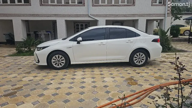 Toyota Corolla 2022 · 1.8 AT