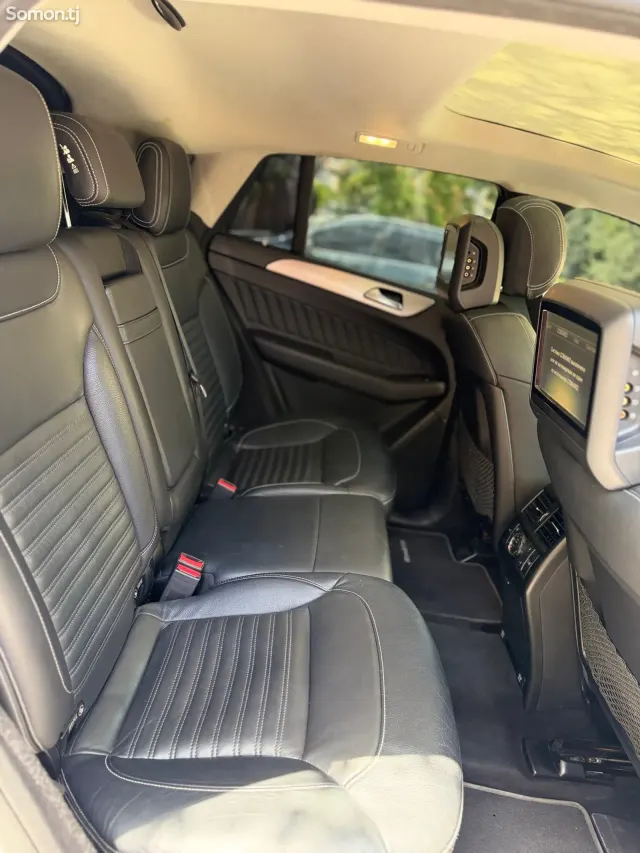 Mercedes-Benz GLE class 2016 · 3.0 AT