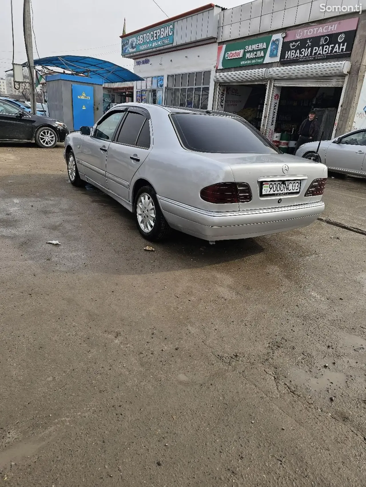 Mercedes-Benz E class 1999 · 2.0 MT