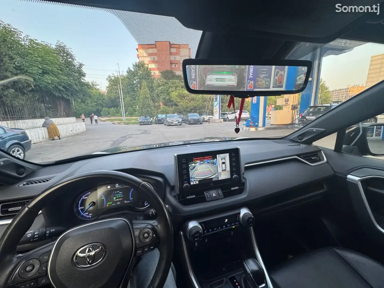 Toyota RAV 4 2021 · 2.5 AT