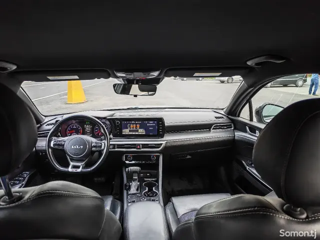 Kia K5 2022 · 1.6 AT