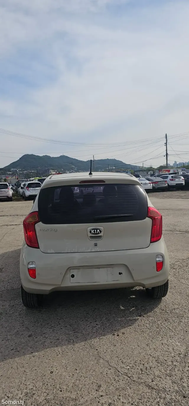 Kia Morning 2015 · 1.2 AT