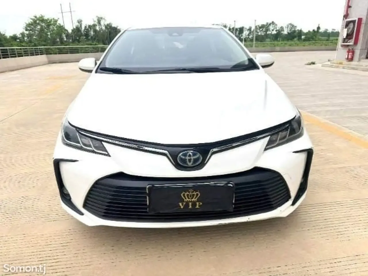 Toyota Camry 2021 · 1.8 AT