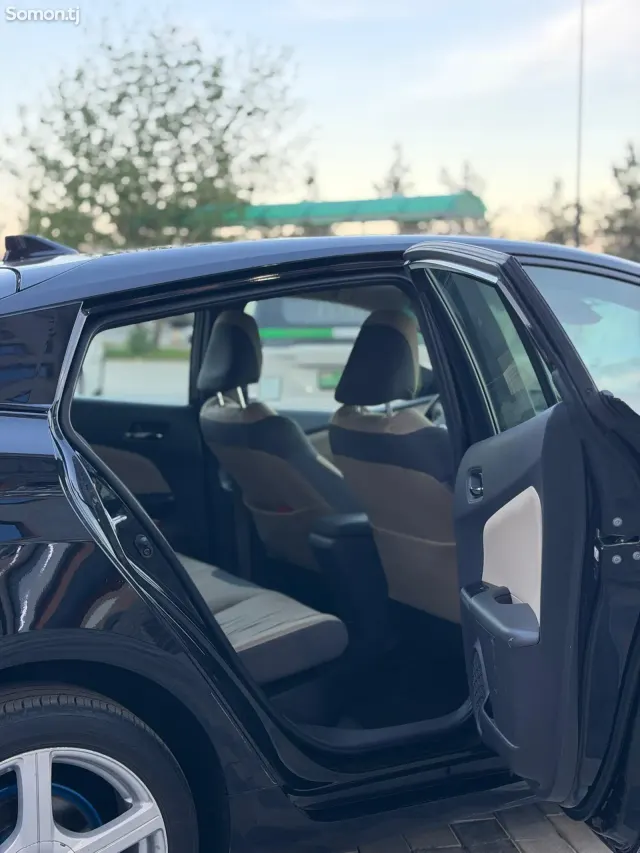 Toyota Prius 2017 · 1.8 AMT