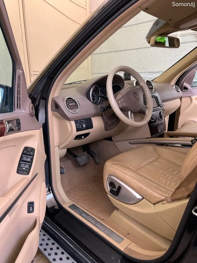 Mercedes-Benz ML class 2009 · 3.5 AT