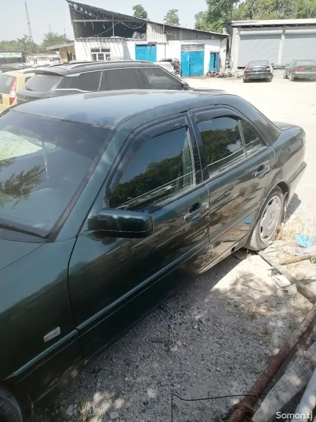 Mercedes-Benz A class 1994 · 2.0 MT