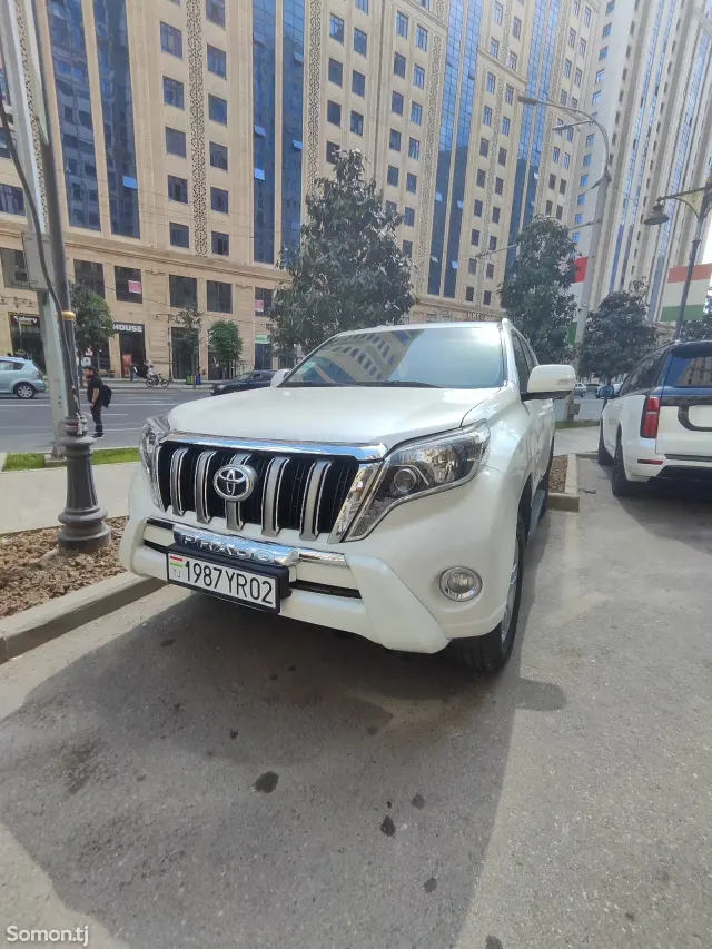Toyota Land Cruiser Prado 2011 · 2.7 AT