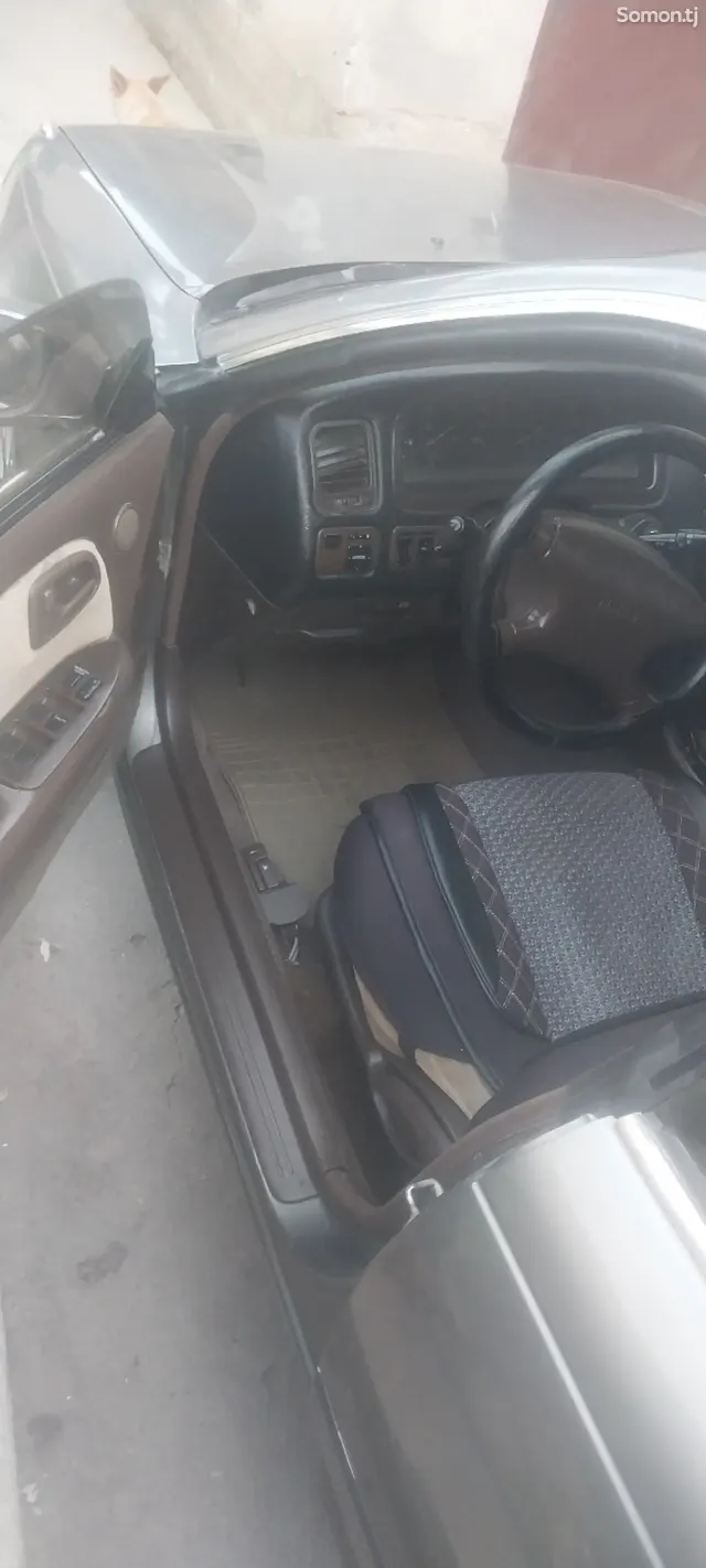 Toyota Mark II 1995 · 2.0 AT