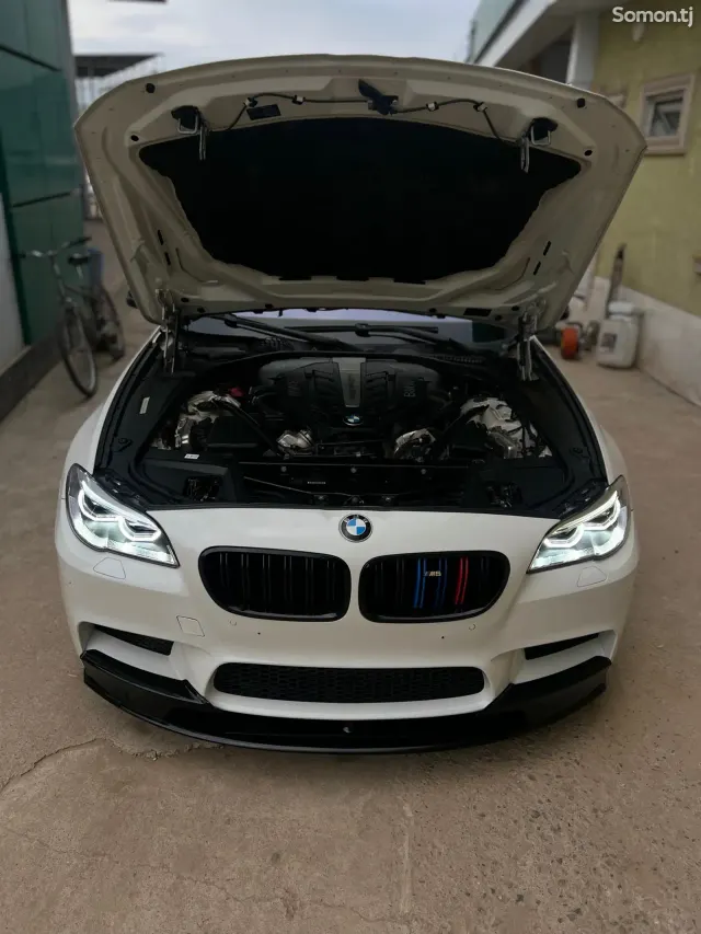 BMW M5 2014 · 4.4 AT