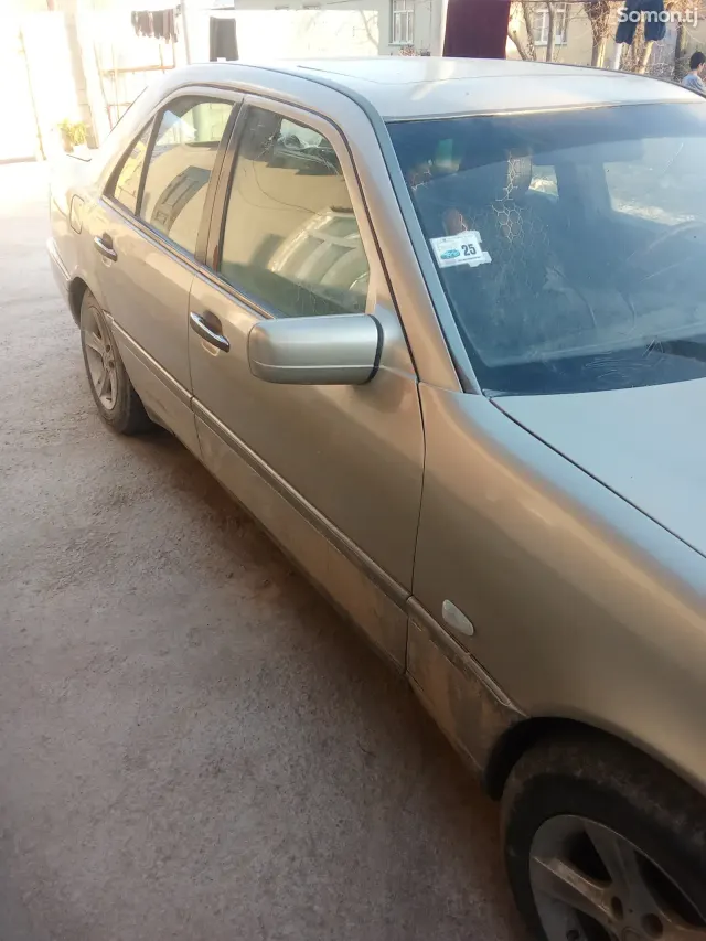 Mercedes-Benz C class 1995 · 1.8 MT