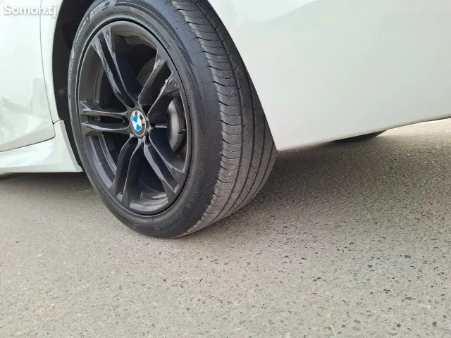 BMW 5 series 2014 · 3.0 AT