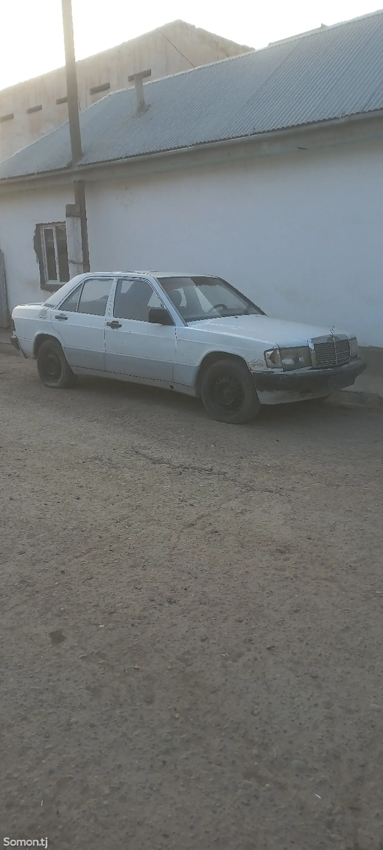 Mercedes-Benz W124 1993 · 2.2 MT