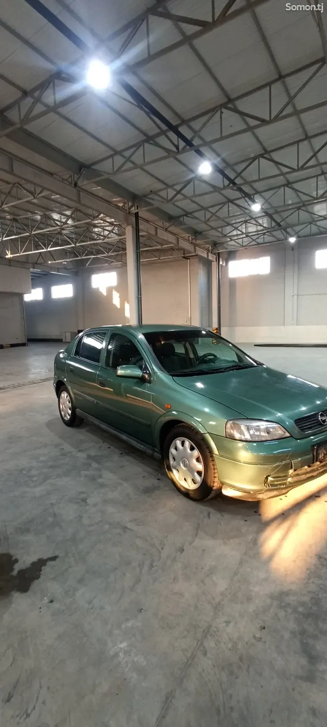 Opel Astra G 1998 · 1.6 AT