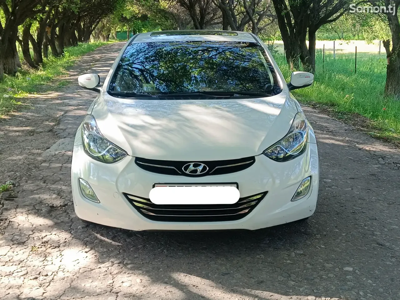 Hyundai Avante 2011 · 1.6 AT