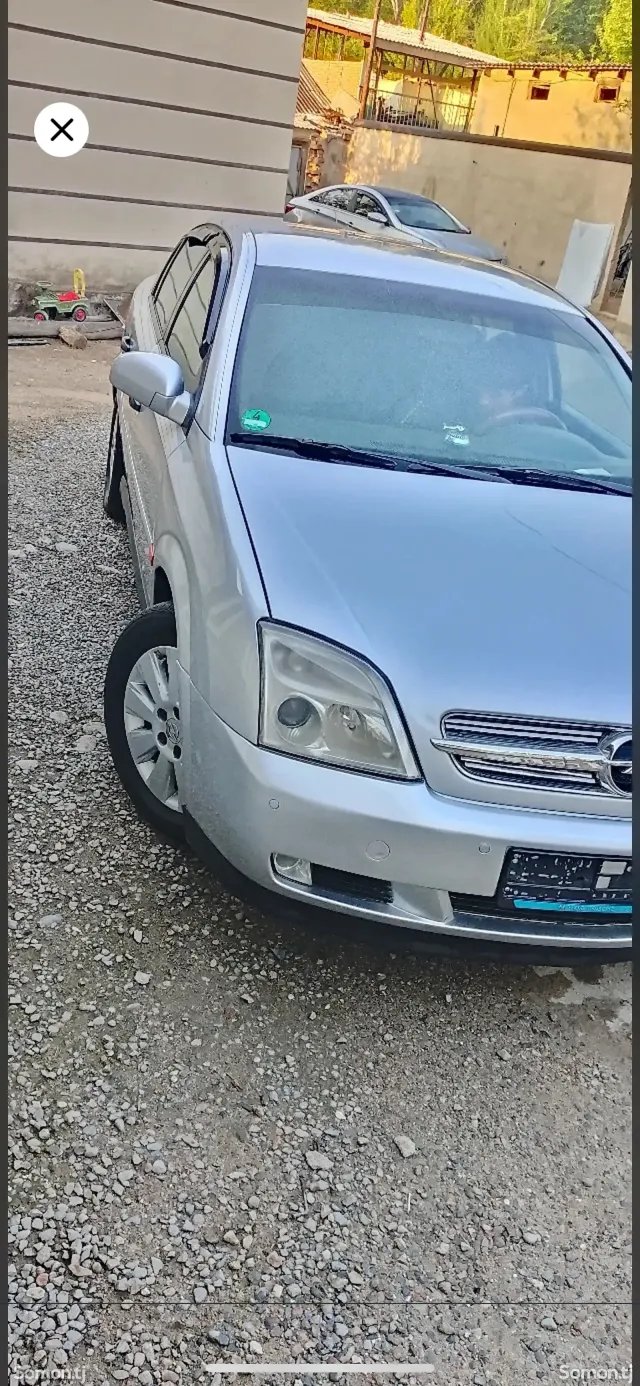 Opel Vectra C 2002 · 2.2 AT