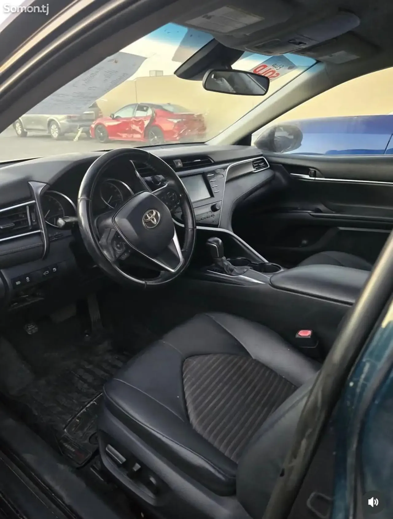 Toyota Camry 2018 · 2.5 AT