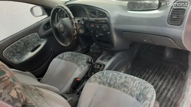 Daewoo Lanos 1996 · 1.6 MT