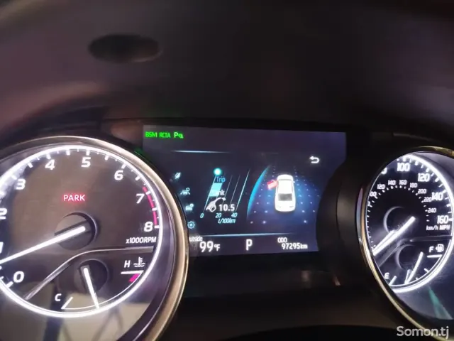 Toyota Camry 2018 · 2.5 AT