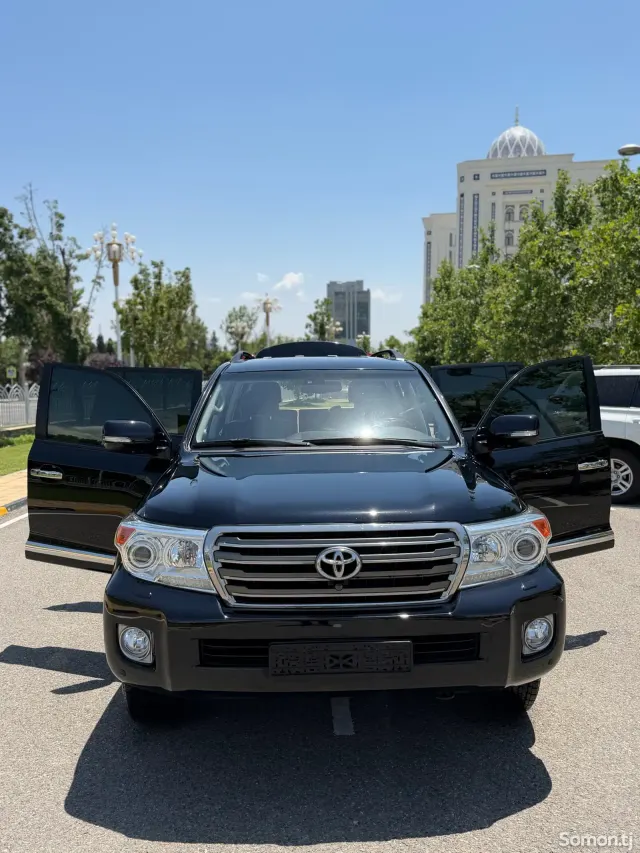 Toyota Land Cruiser 2015 · 4.7 AT