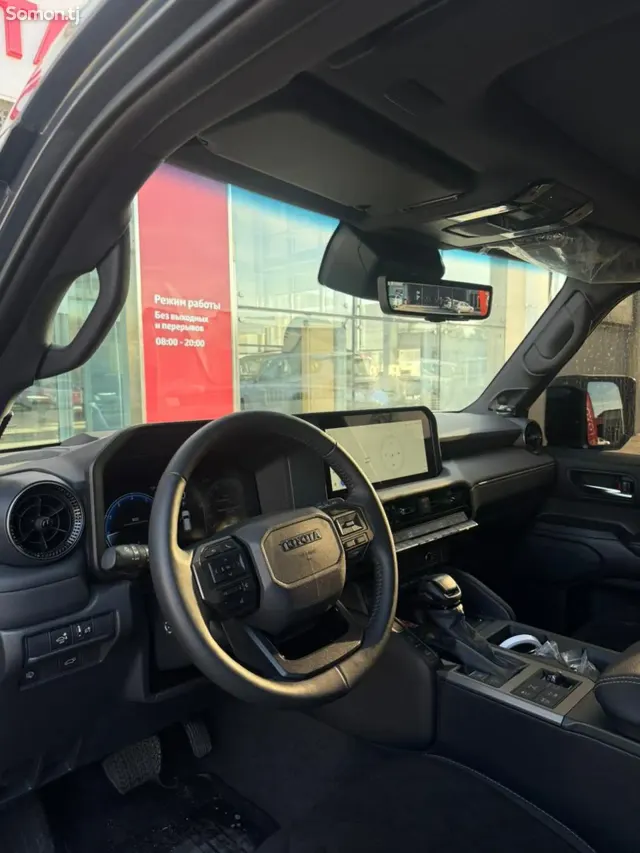 Toyota Land Cruiser Prado 2025 · 2.4 AT