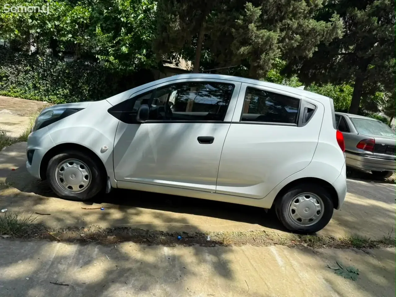 Chevrolet Spark 2014 · 1.1 AT