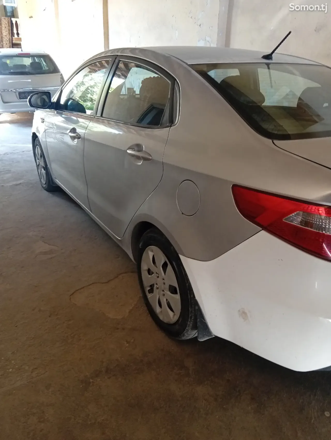 Kia Rio 2015 · 1.4 MT