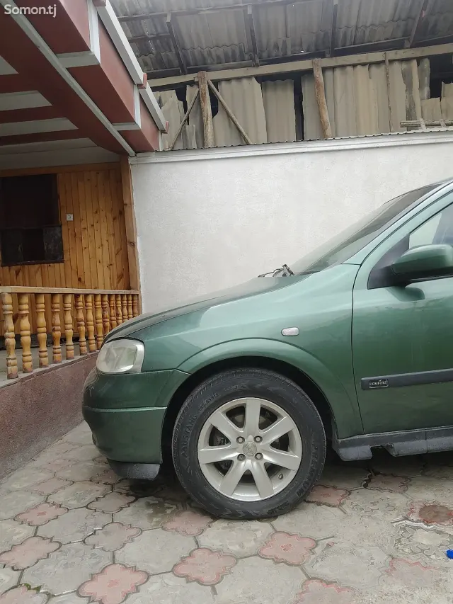 Opel Astra G 1999 · MT