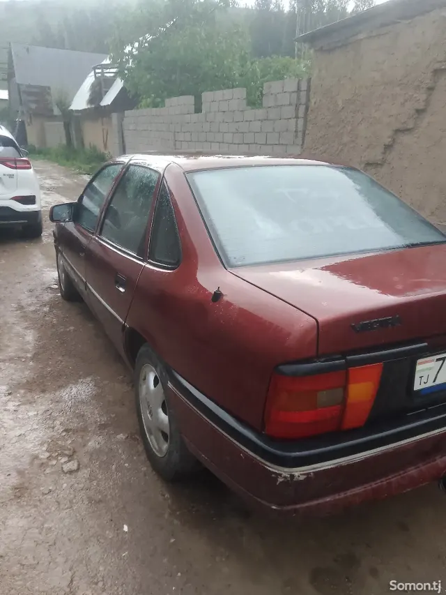 Opel Vectra A 1995 · 1.6 MT
