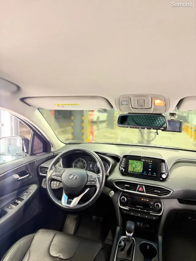 Hyundai Santa Fe 2018 · 2.2 AT