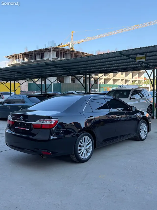 Toyota Camry 2016 · 2.5 AT