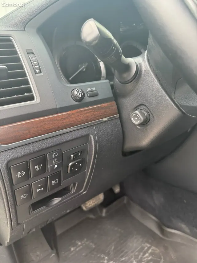 Toyota Land Cruiser 2018 · 4.5 AT
