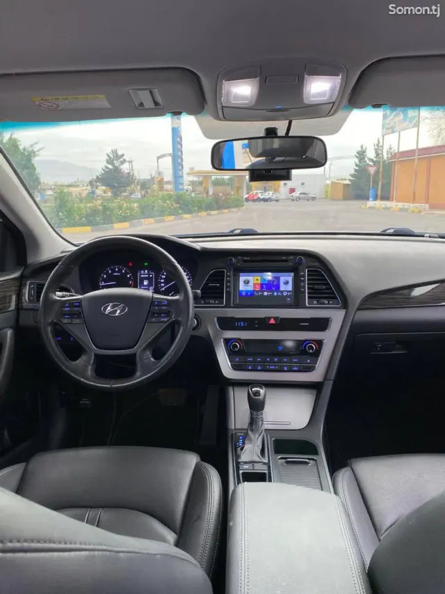 Hyundai Sonata 2015 · 2.0 AT
