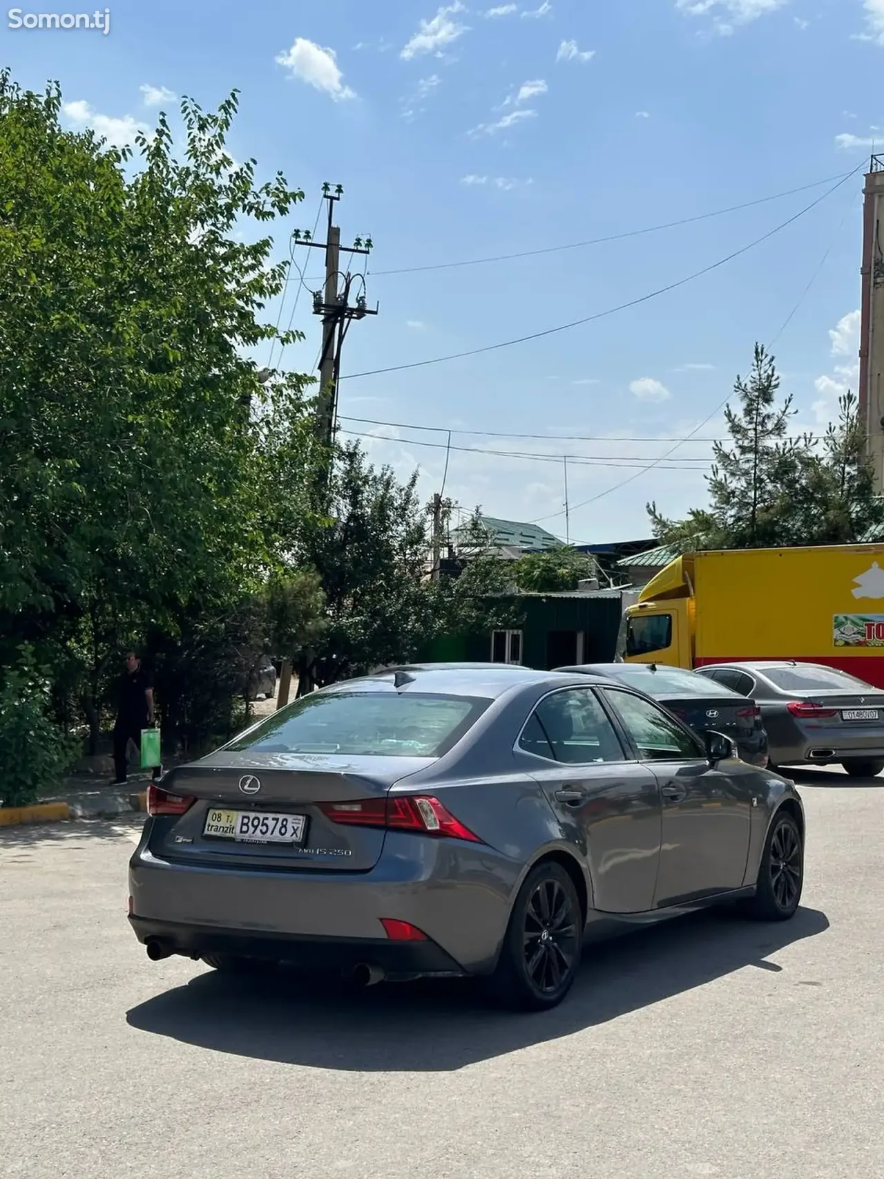 Lexus IS series 2015 · 2.5 AT