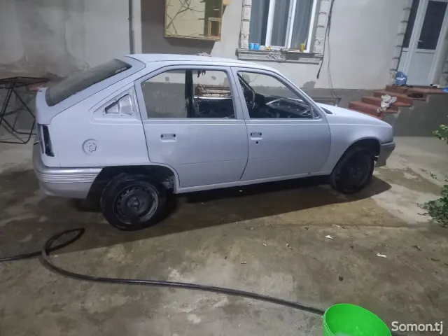 Opel Kadett 1988 · 1.6 AT
