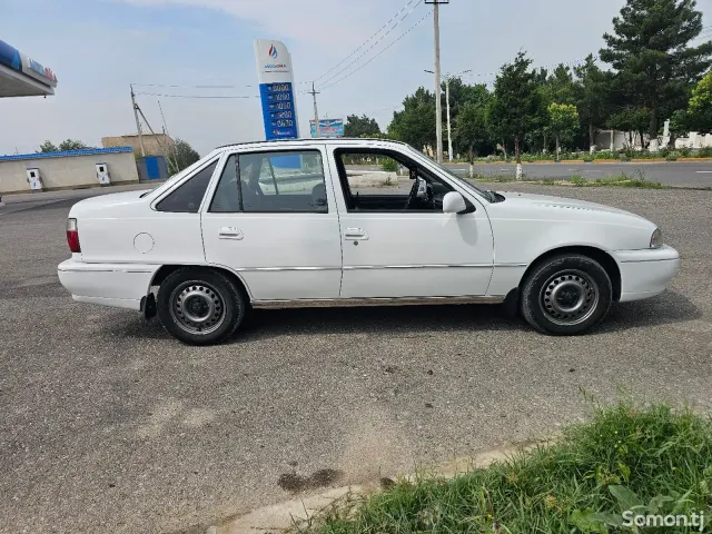 Daewoo Nexia 1996 · 1.6 AT