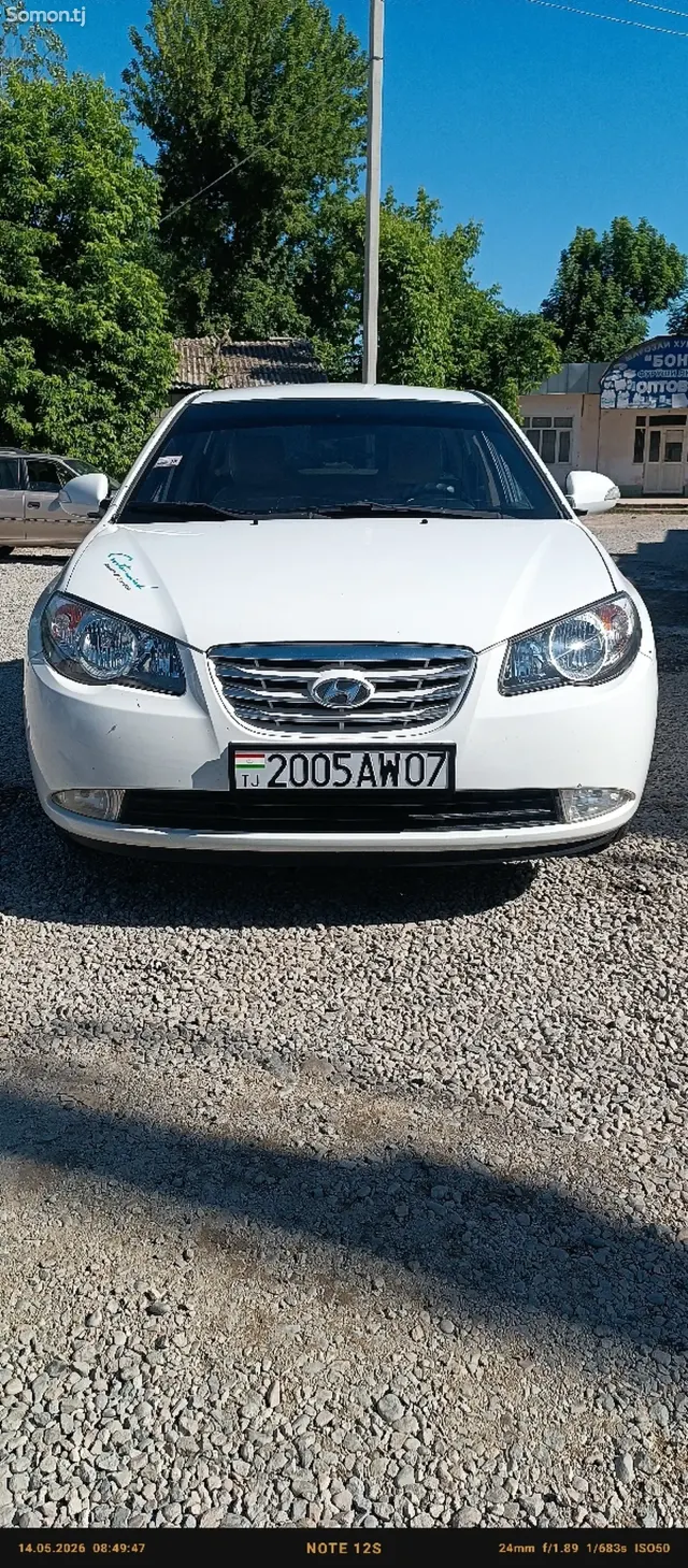 Hyundai Avante 2010 · 1.6 AT