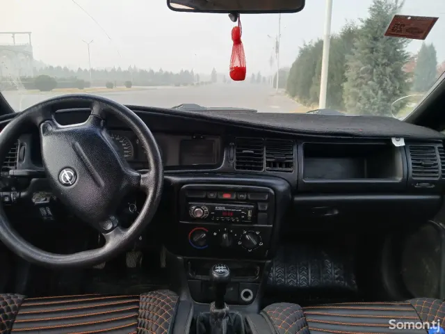 Opel Vectra B 1996 · 1.6 MT