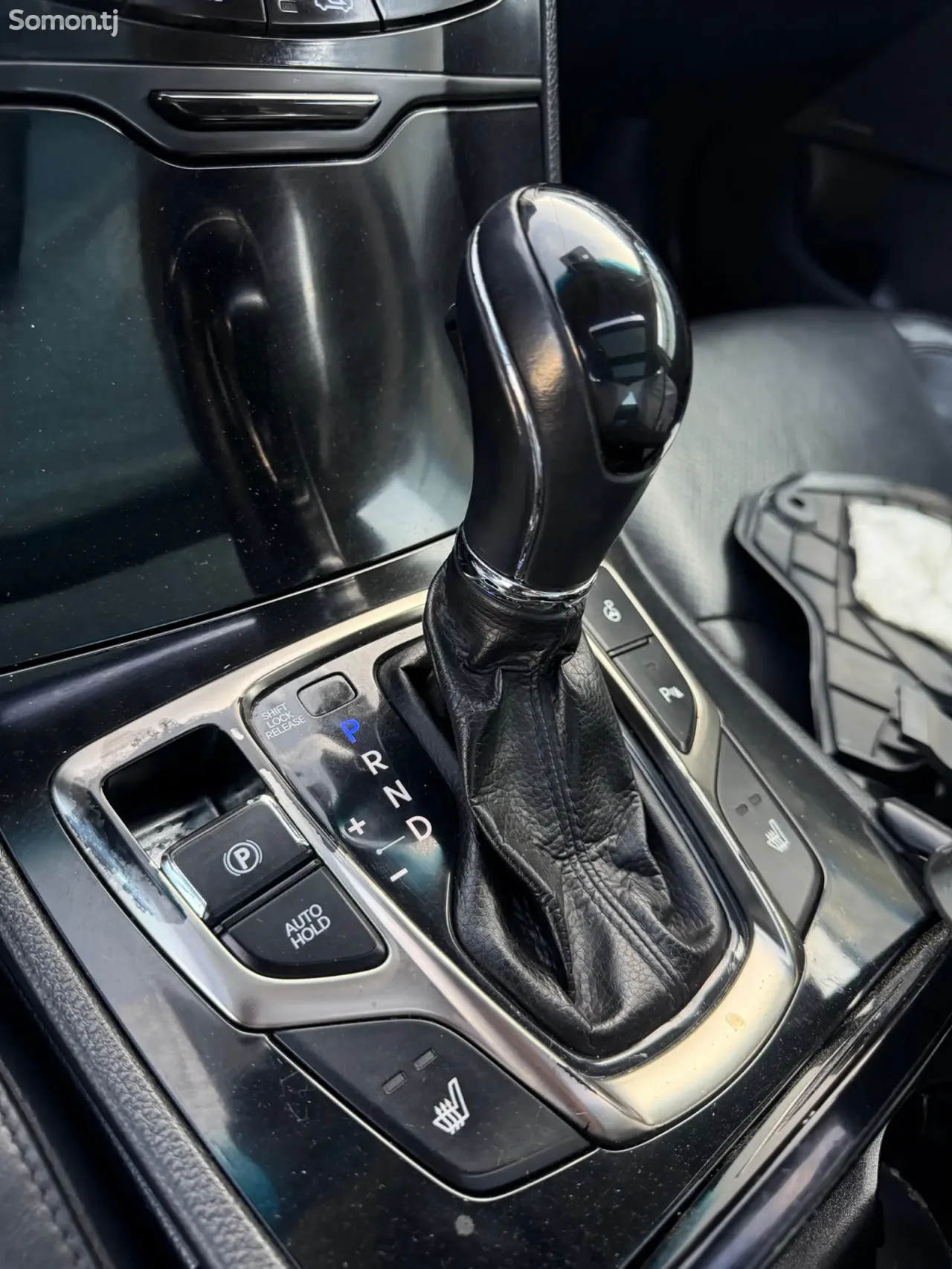 Hyundai Grandeur 2012 · 2.4 AT
