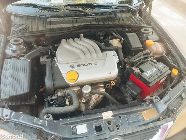 Opel Vectra B 1995 · 1.6 MT