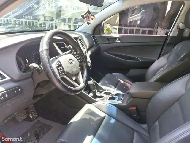 Hyundai Tucson 2016 · 1.6 AT