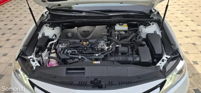 Toyota Camry 2018 · 2.5 AT