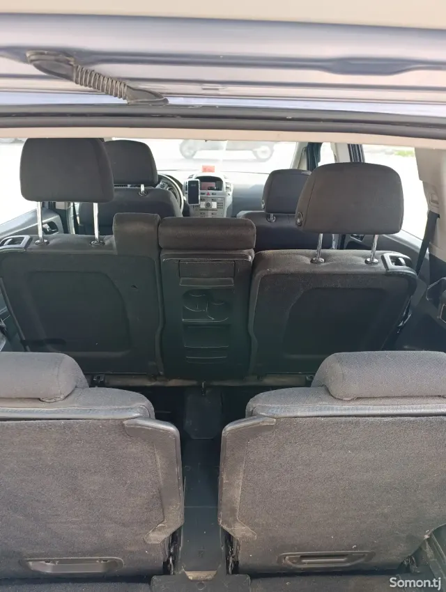 Opel Zafira 2007 · 1.8 MT