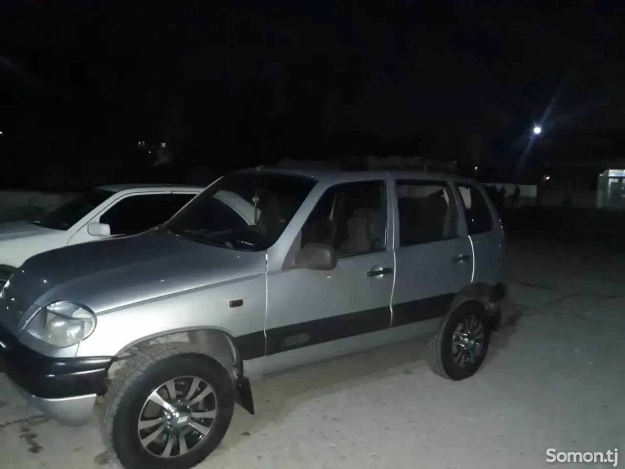 Chevrolet Niva 2004 · 1.7 MT